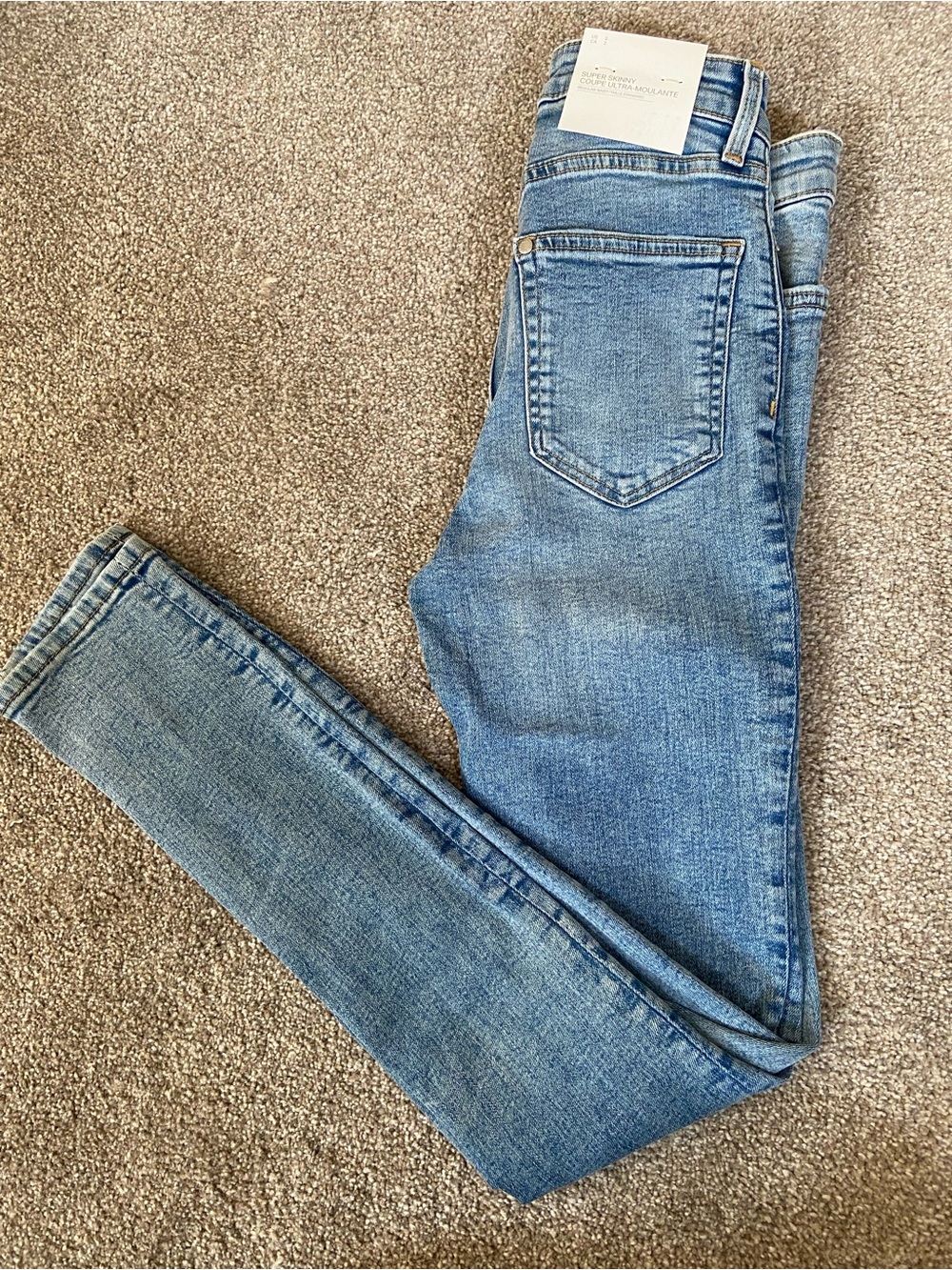 H&M Super Skinny Jeans in Light Blue Denim Regular Waist
